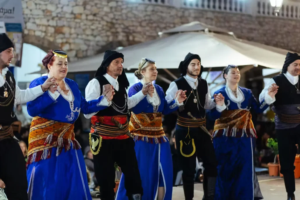 326 Ανεμόεσσα στης ανεμόεσσας τους ρυθμούς χορεύουμε αντάμα - φεστιβάλ χορού στη Σκύρο 2024