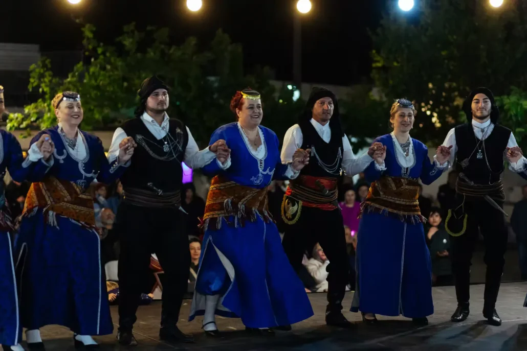 327 Ανεμόεσσα
