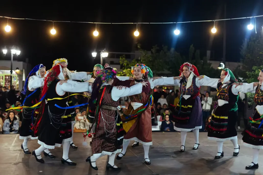340 Ανεμόεσσα στης ανεμόεσσας τους ρυθμούς χορεύουμε αντάμα - φεστιβάλ χορού στη Σκύρο 2024