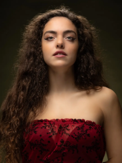 &Phi;&omega;&tau;&omicron;&gamma;&rho;ά&phi;&iota;&sigma;&eta; &sigma;&epsilon; &sigma;&tau;&omicron;ύ&nu;&tau;&iota;&omicron; lookbook, &gamma;&upsilon;&nu;&alpha;&iota;&kappa;&epsilon;ί&alpha;&sigmaf; έ&nu;&delta;&upsilon;&sigma;&eta;&sigmaf; &mu;&pi;&omicron;&upsilon;&sigma;&tau;ά&kappa;&iota; &kappa;ό&kappa;&kappa;&iota;&nu;&omicron; &delta;&iota;ά&phi;&alpha;&nu;&omicron; &sigma;&epsilon; &mu;&omicron;&nu;&tau;έ&lambda;&omicron; &sigma;&epsilon; &sigma;&kappa;&omicron;ύ&rho;&omicron; &phi;ό&nu;&tau;&omicron;