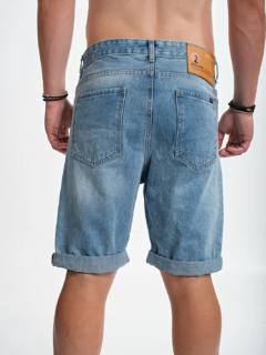 &Phi;&omega;&tau;&omicron;&gamma;&rho;ά&phi;&iota;&sigma;&eta; lookbook, &alpha;&nu;&delta;&rho;&iota;&kappa;ό &mu;&omicron;&nu;&tau;έ&lambda;&omicron; &mu;&epsilon; &kappa;&alpha;&lambda;&omicron;&kappa;&alpha;&iota;&rho;&iota;&nu;ή &tau;&zeta;&iota;&nu; &beta;&epsilon;&rho;&mu;&omicron;ύ&delta;&alpha; &sigma;&epsilon; &lambda;&epsilon;&upsilon;&kappa;ό &phi;ό&nu;&tau;&omicron; &gamma;&iota;&alpha; marketplace