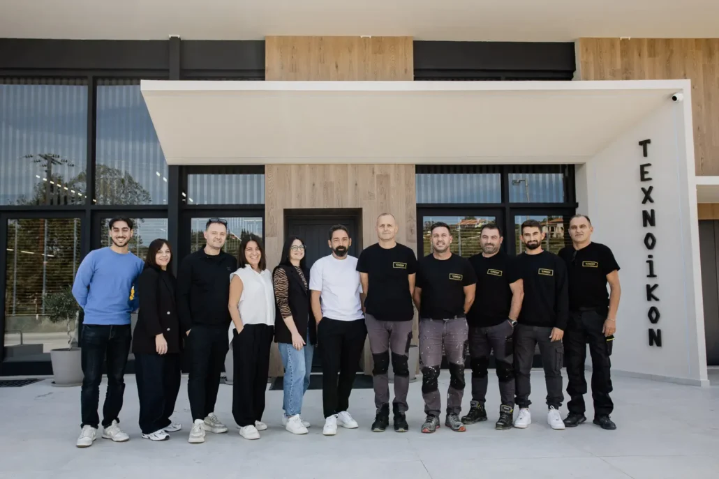 texnoikon, &epsilon;&tau;&alpha;&iota;&rho;&iota;&kappa;ή &phi;&omega;&tau;&omicron;&gamma;&rho;ά&phi;&iota;&sigma;&eta; &omicron;&mu;ά&delta;&alpha;&sigmaf; έ&xi;&omega; &alpha;&pi;ό &tau;&omicron; &kappa;&tau;ή&rho;&iota;&omicron; &tau;&omega;&nu; &gamma;&rho;&alpha;&phi;&epsilon;ί&omega;&nu;