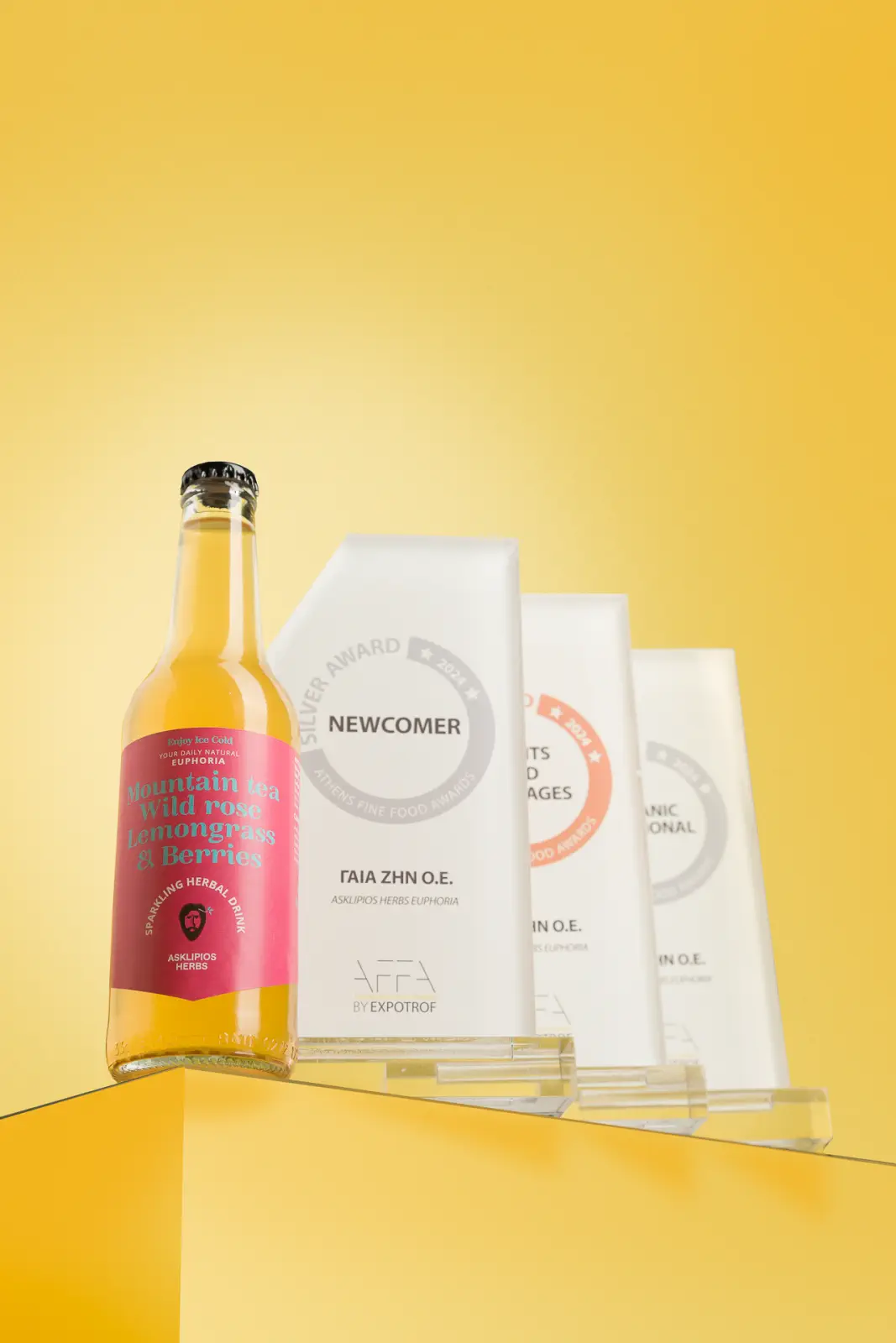 101 fotografisi-fiales-krasioy award-winning-local-product-tea-bottle-φωτογράφιση-συσκευασίας-βραβευμένης-τσάι-τρίκαλα-snapix-ασληπιός-herbs